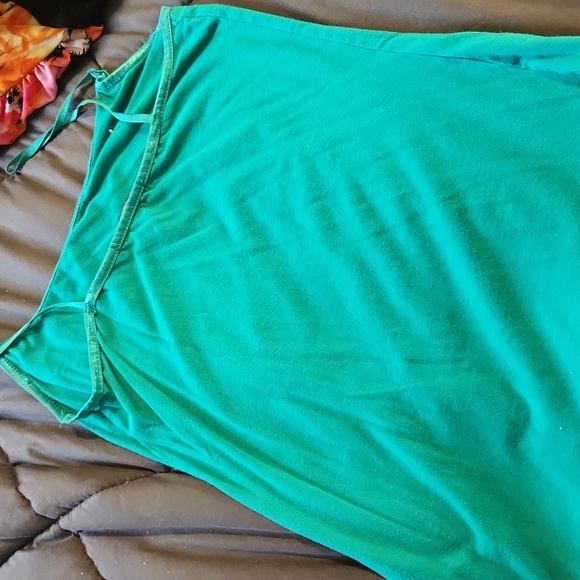 Tank top - Picture 2 of 3